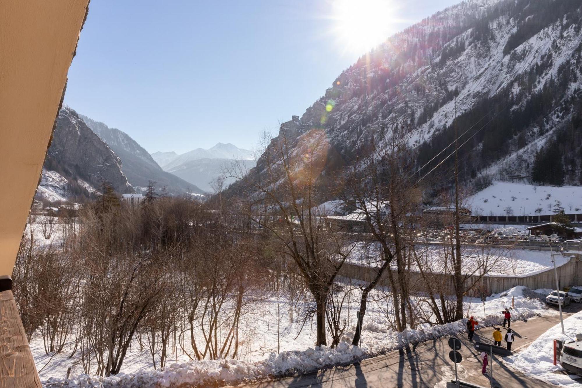 Shatush Hotel Courmayeur Buitenkant foto