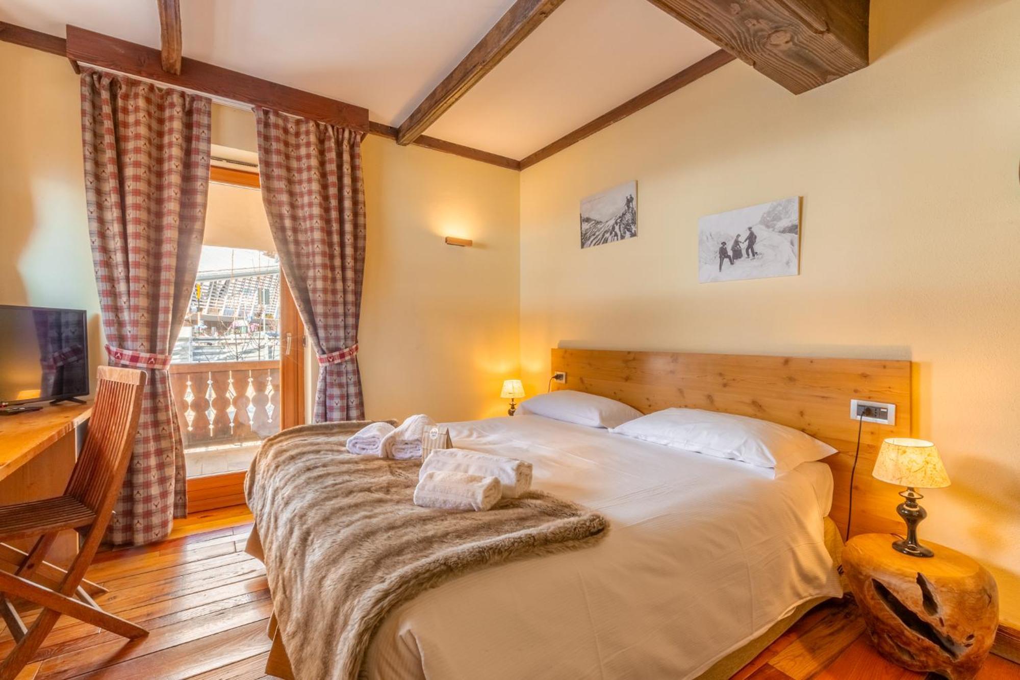 Shatush Hotel Courmayeur Buitenkant foto