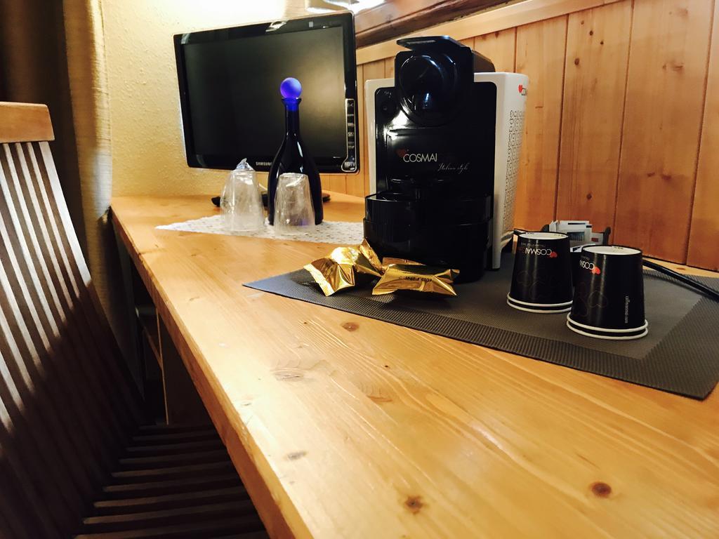 Shatush Hotel Courmayeur Buitenkant foto
